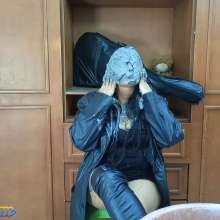Hikari-Studio-Wam: Hikari Destroys Her Leather Jacket with Chocolate and Cakes