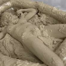 Messygirl: Mud Loving Bella Luxx