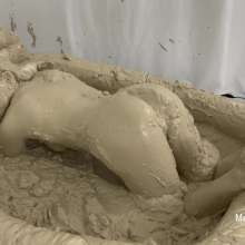 Messygirl: Mud Loving Bella Luxx