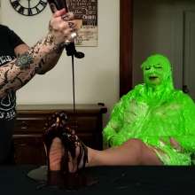 The Man and The Wife: New Download- 'Quickie #14: Violet Feet Up, Face Pied'