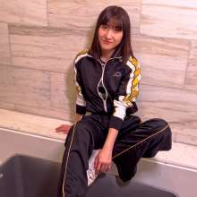 RSSRuinStreetStyle: Tracksuit Girl Cuts and Destroys Kappa Outfit After Enjoying Mud Bath