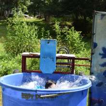 JD and Messy Andi: Alice in Wonderland Dunking!