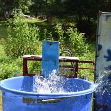 JD and Messy Andi: Alice in Wonderland Dunking!