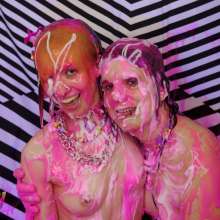 messyhot: Sprinkles and Laraina Get Slimed