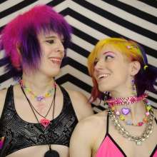 messyhot: Sprinkles and Laraina Get Slimed
