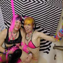 messyhot: Sprinkles and Laraina Get Slimed