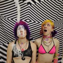 messyhot: Sprinkles and Laraina Get Slimed