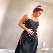 johnboy12: Jacqui gets Wet in her Satin Chemise