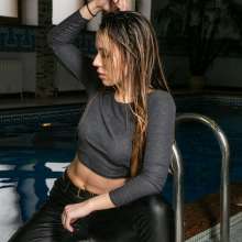 wet.look.me: Wetlook girl in jeans and jeans jacket | Wetlook.biz