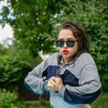wet.look.me: Wetlook girl in patterned pants and Sweat-shirt | Wetlook.biz
