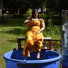 JD and Messy Andi: Dreaming of warmer weather with a formal dunking!