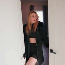 WetlookFashion: Gossip Girl Ariel Takes a Fully-Clothed Bath and a Shower