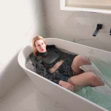 WetlookFashion: Gossip Girl Ariel Takes a Fully-Clothed Bath and a Shower
