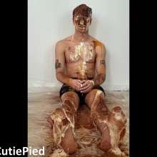 Cutiepied-production: Guillaume 5 : Push-up and Messy Feet
