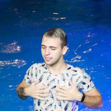 WetlookerUpdates: Wet guys on Wetlooker!