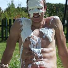 Cutiepied-production: Laurent 2 : outside Humiliation