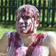 Cutiepied-production: Laurent 2 : outside Humiliation