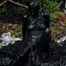 QS4Ever: Lucy Kitty in Black Tar