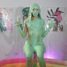 Splat Network: Martina's Sexy Green Sliming