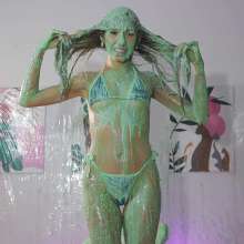 Splat Network: Martina's Sexy Green Sliming