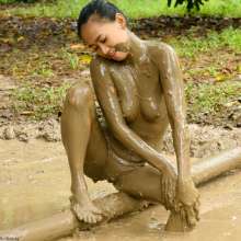 dlodoski: Nicole Teasing on the Mud Pole, Ultimate Edit--Photos