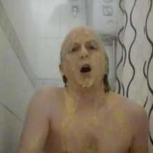 Wakka: Playing in Custard and Cum in the Bath