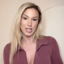 Slimed Models: Finally a New Scarlett Video!