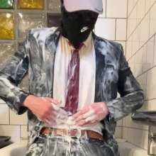 noahwet: Wallpaper Glue Gunge in My Suit!