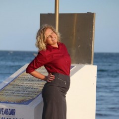 LisaMoomin: Megan's Back And Classic Liz!