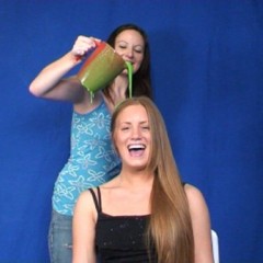 noise: This Year In GungeGirls.com