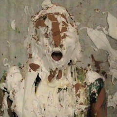 Anglefan.com: Nice pie facial for Danielle!