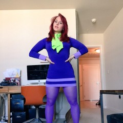 sgbsgb_1999: Daphne Pied