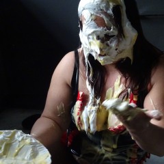 messy tagteam: Newbys loving messy fun