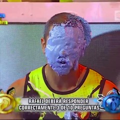 noeldavid: Handsome Model Pieing!!