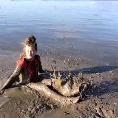 LisaMoomin: Muddy Shoot Of A Shoot..
