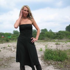 LisaMoomin: Muddy Little Black Dresses.