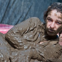 EuroWAM Team: Start covers herself with mud