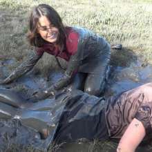 LisaMoomin: Georgina And Sky Muddy!