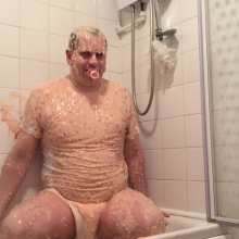 Bethyabdl: messy baby(youtube vid)