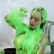 GirlsGetGunged: 