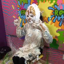 PieZone: Pics From Another Recent Green Room Shoot!