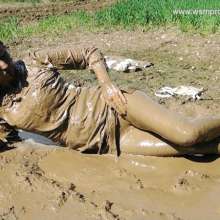 WSMProductions: Mrs. Custard Couple shows what a Mud Slut she is--wsm