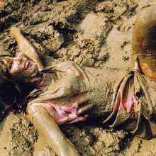 katew: Ruth in a muddy puddle