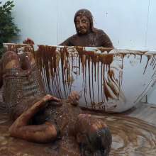 MostWam: Corrine And Janet's Sneaky Choc Bath