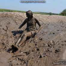 DungeonMasterOne: Langstonedale: Maria joins the Mud Party!