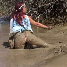 FOXY: Superb video with Ayako in mud
