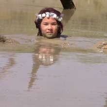 FOXY: Superb video with Ayako in mud