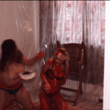 RevSlymsford: Decorating Disaster!