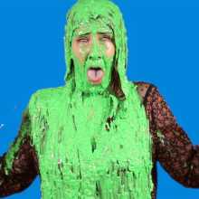 PieZone: Stephanie Loves the 90s, But Hates Getting Green Slimed!