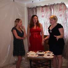 RevSlymsford: Decorating Disaster!